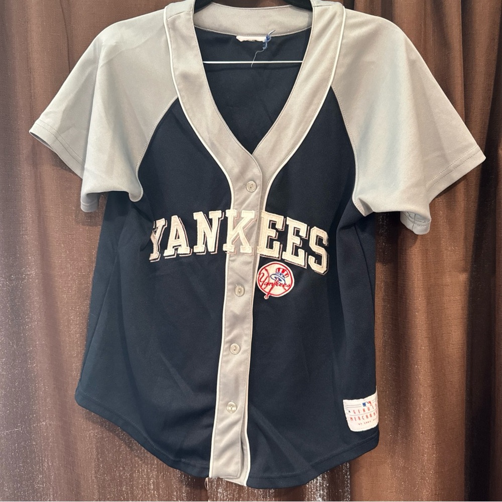 New York Yankees Jersey Genuine Merchandise by Lady Slugger Sz M Blue and Gray